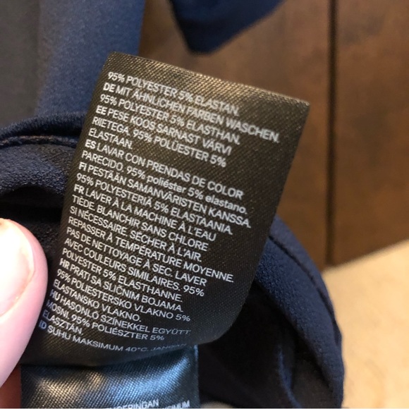 Final Drop! Navy H&M Top - Picture 7 of 8